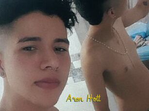 Aron_Hott