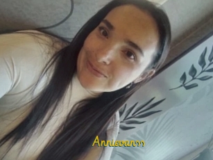 Annievanss