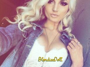 BlondieeDoll