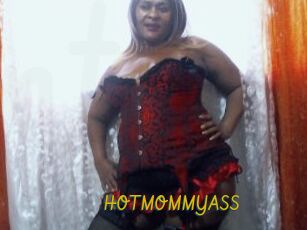 HOTMOMMYASS