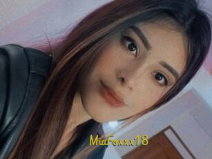 MiaFoxxx18