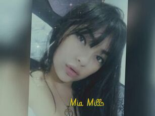 Mia_Mills