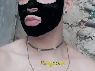 Ricky23cm