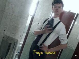 Troye_sivanx