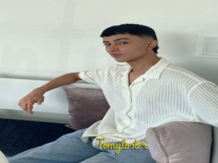 Tomyloster